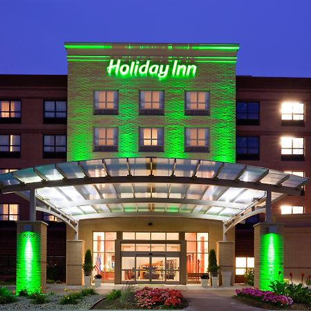 Holiday Inn Madison At The American Center By Ihg Экстерьер фото