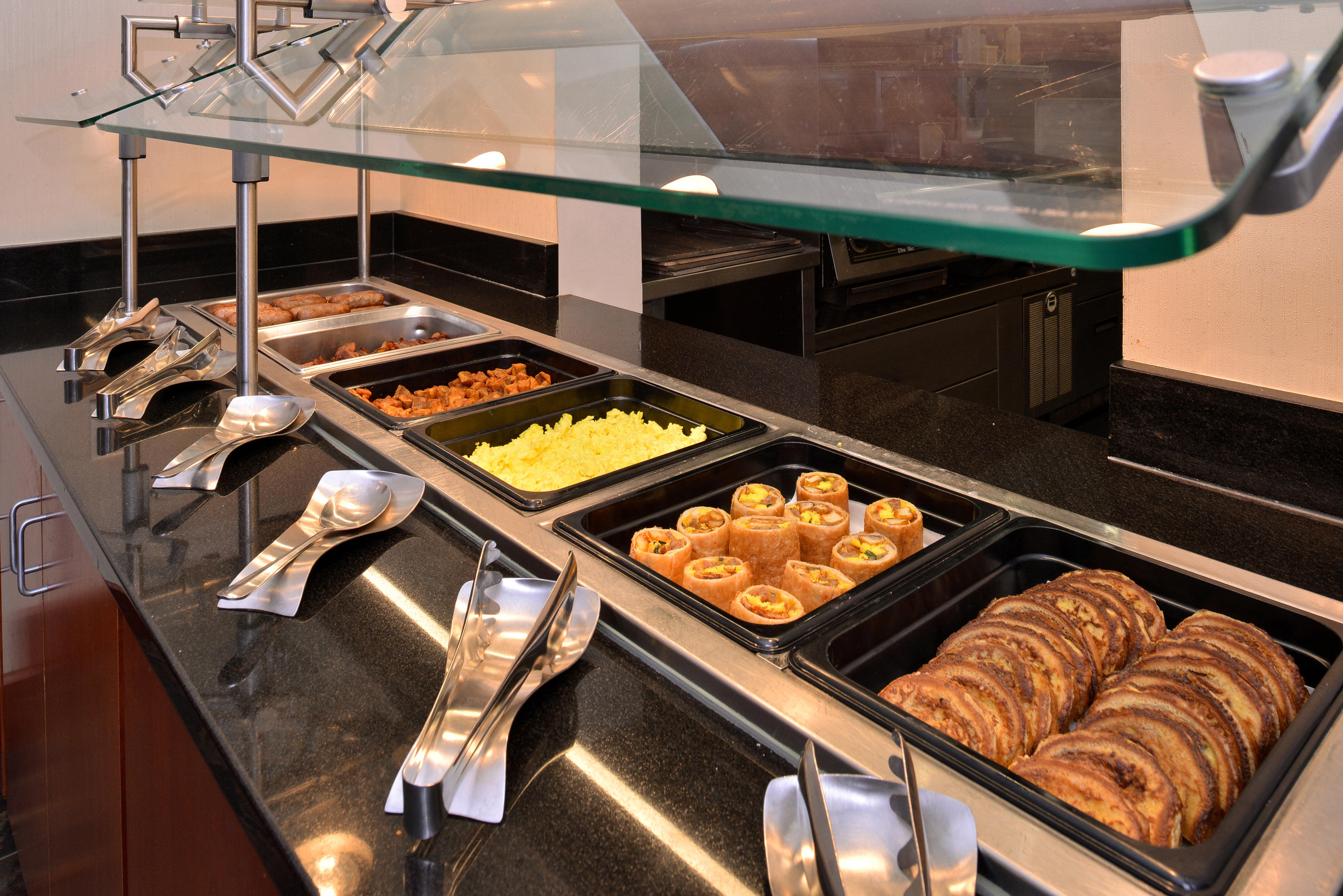 Holiday Inn Madison At The American Center By Ihg Экстерьер фото