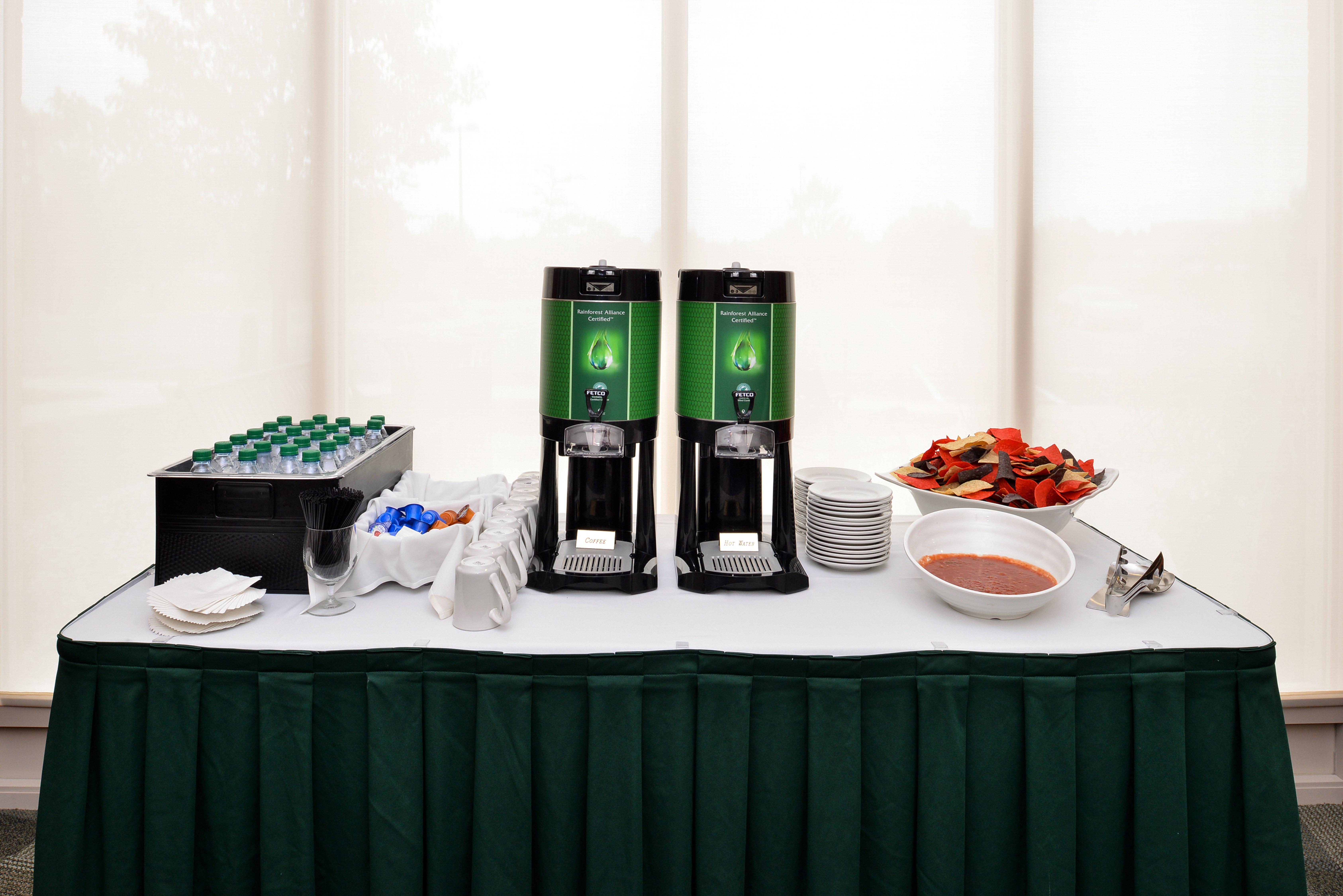 Holiday Inn Madison At The American Center By Ihg Экстерьер фото