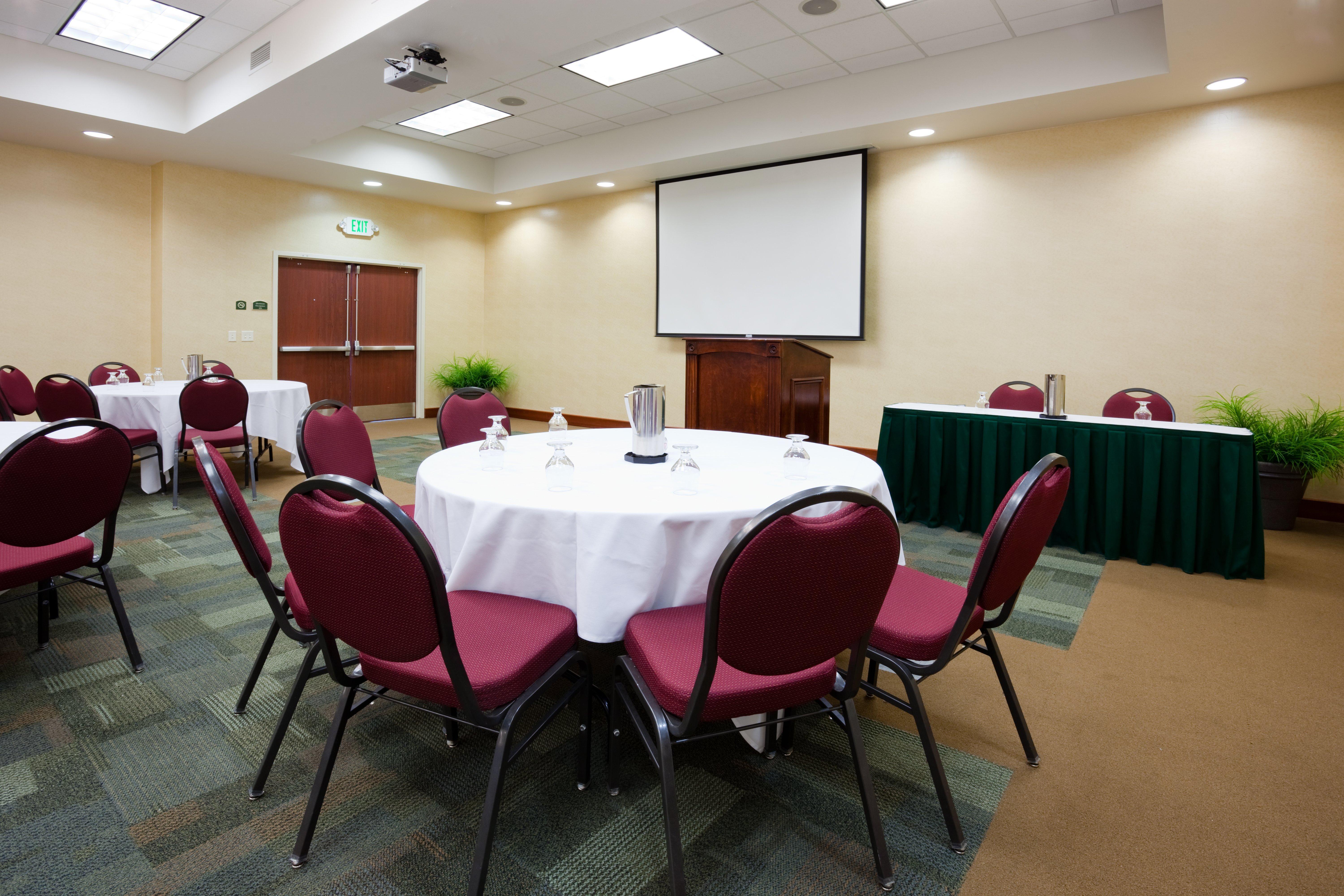 Holiday Inn Madison At The American Center By Ihg Экстерьер фото