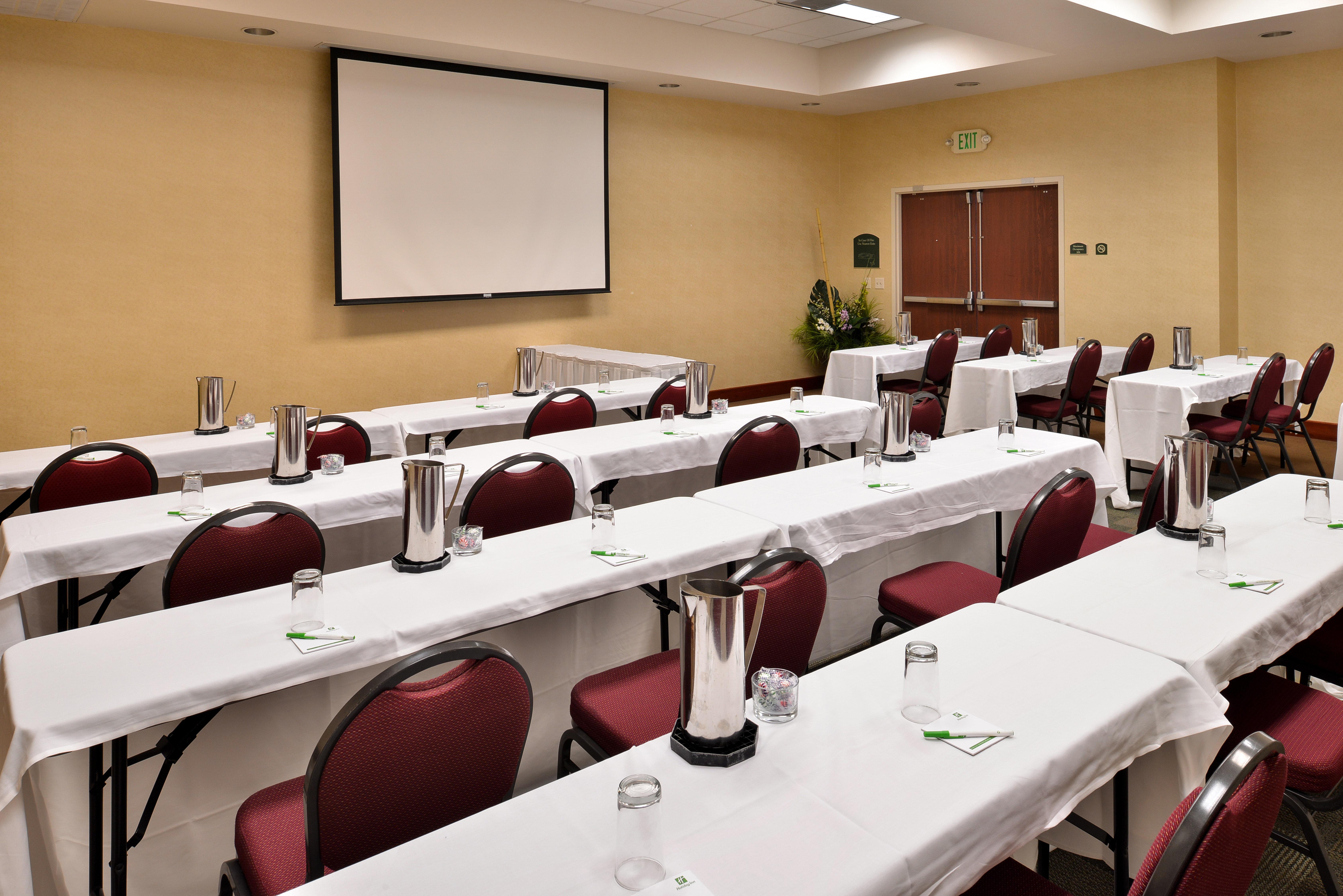 Holiday Inn Madison At The American Center By Ihg Экстерьер фото
