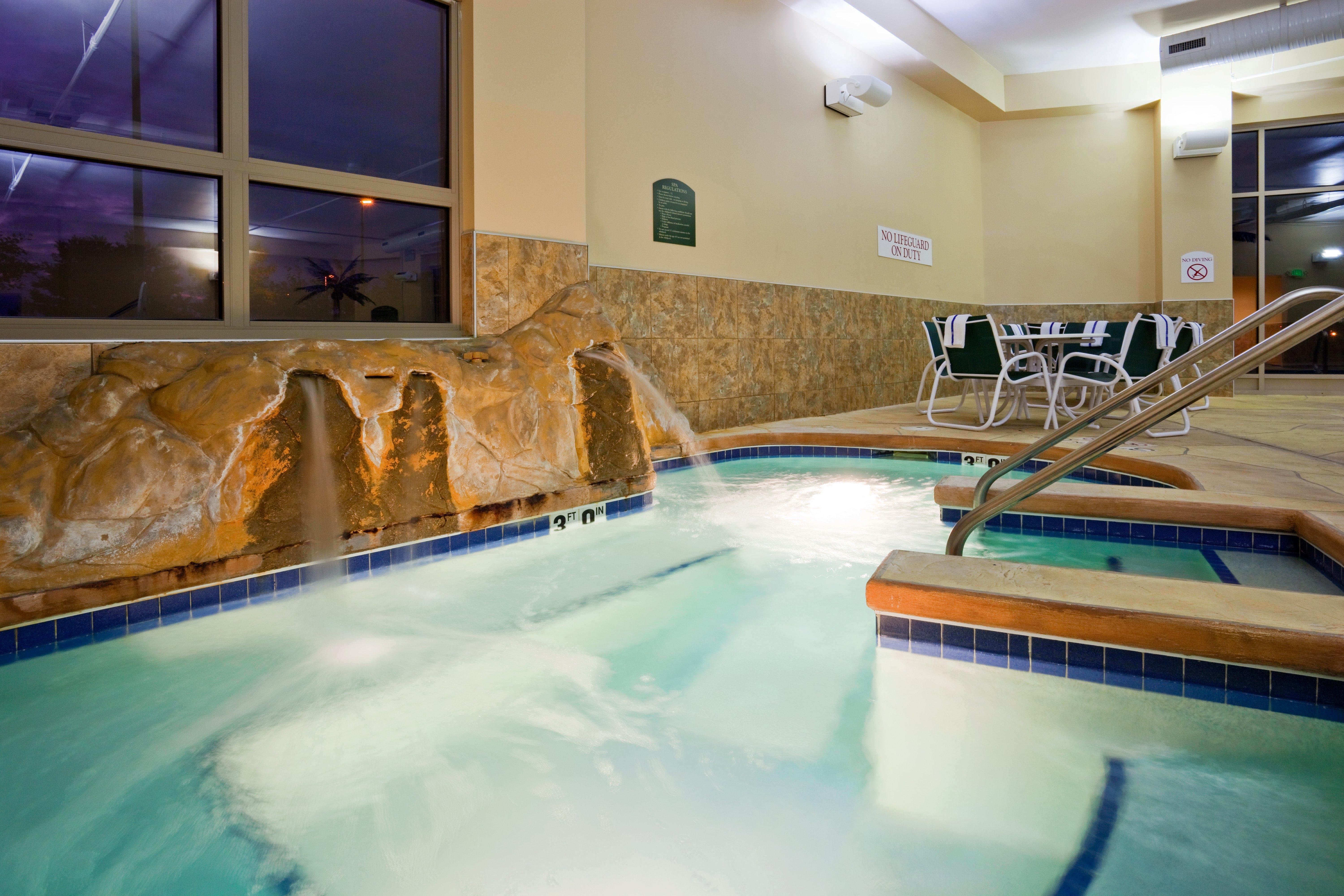 Holiday Inn Madison At The American Center By Ihg Экстерьер фото